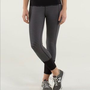 🚫SOLD🚫  Lululemon Runday crops.